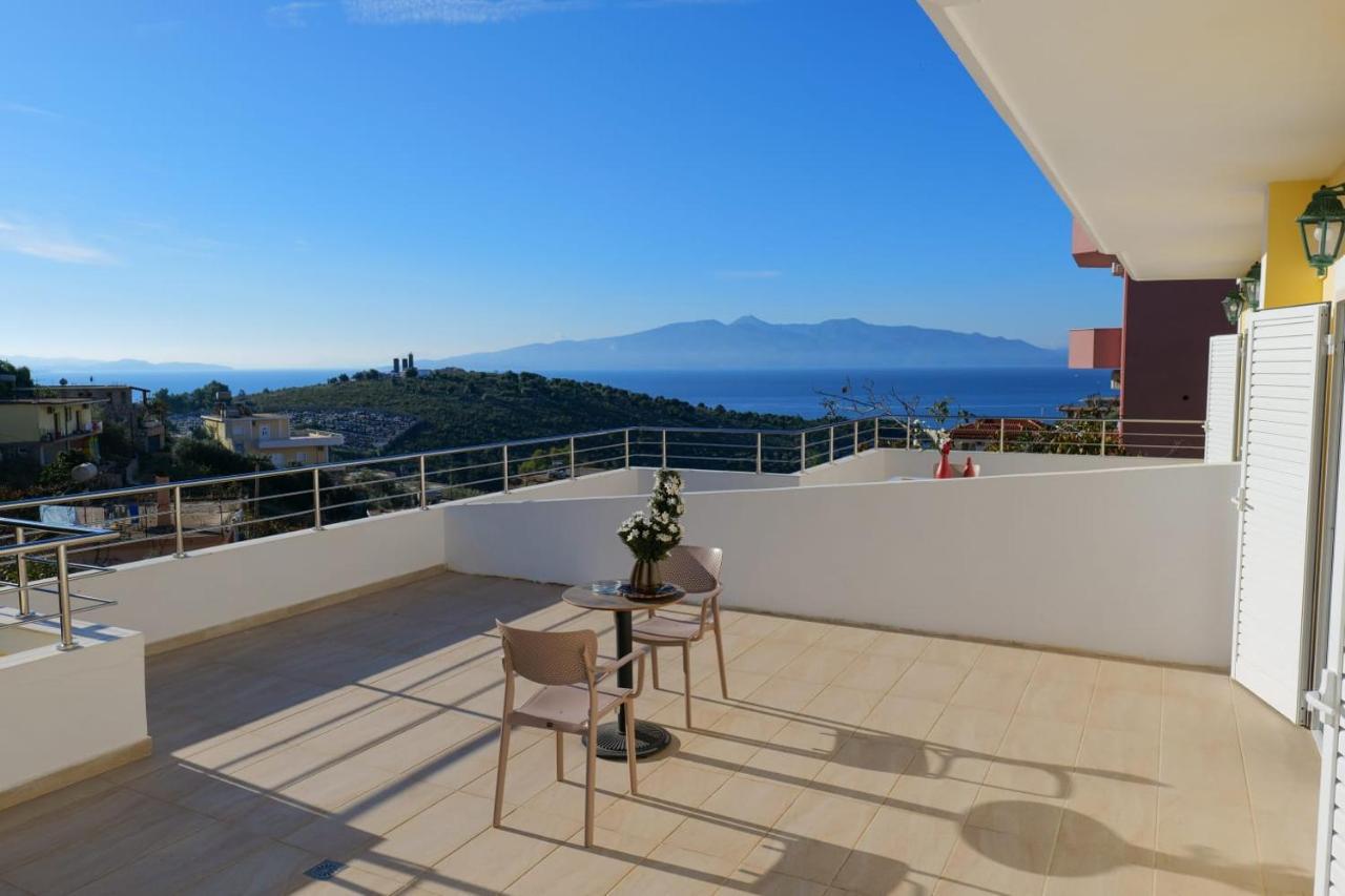 Sunny Holiday Sarandë Exterior foto